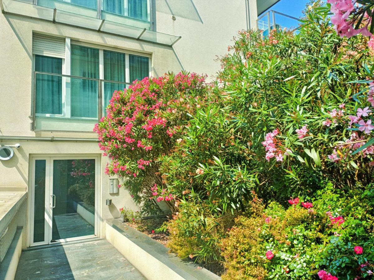 Appartamenti Vela Milano Centro Con Garage Exterior foto